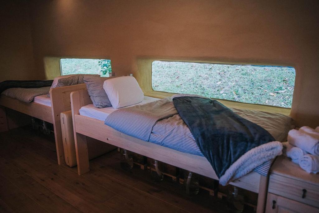 Sleeping With Bees - Tourist Farm Muha Apartment โกรซุปเลีย ภายนอก รูปภาพ